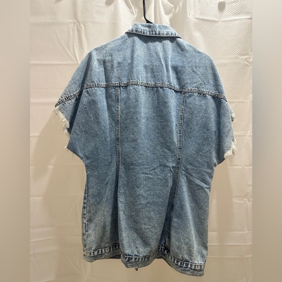 Stylish Denim Button-Up Dress with Belt - Picture 8 of 8